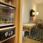 Mercure Centre Hotel 4*