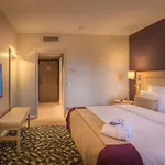 Mercure Centre Hotel 4*