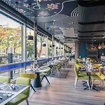머큐어 센터 4*