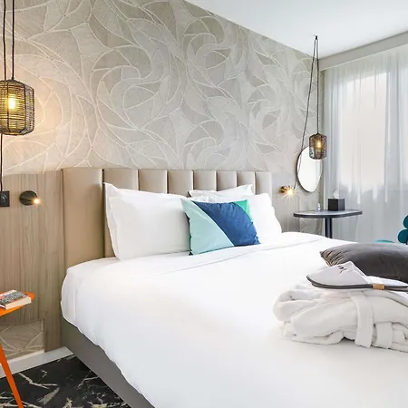 머큐어 센터 호텔 4*