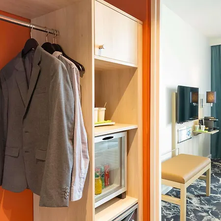 머큐어 센터 호텔 4*