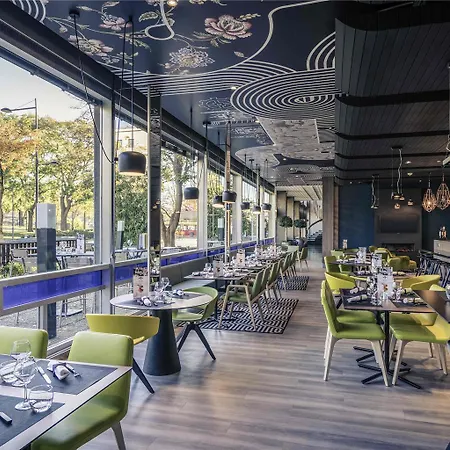 Mercure Centre Hotel 4*