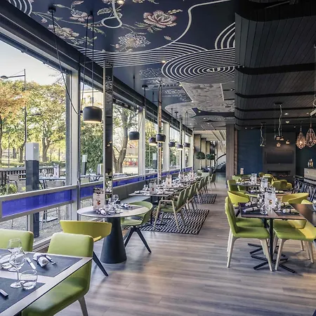 Mercure Centre Hotel 4*