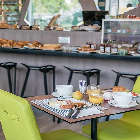 호텔 머큐어 센터 4*