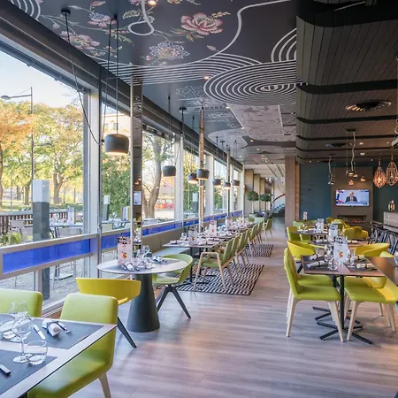 Mercure Centre Hotell 4*