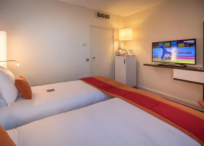 Mercure Centre Hotel 4*