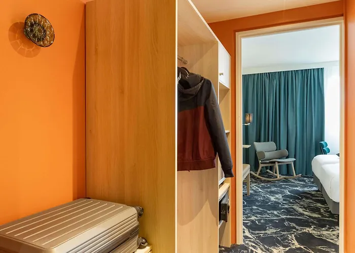 Mercure Centre Hotel 4*