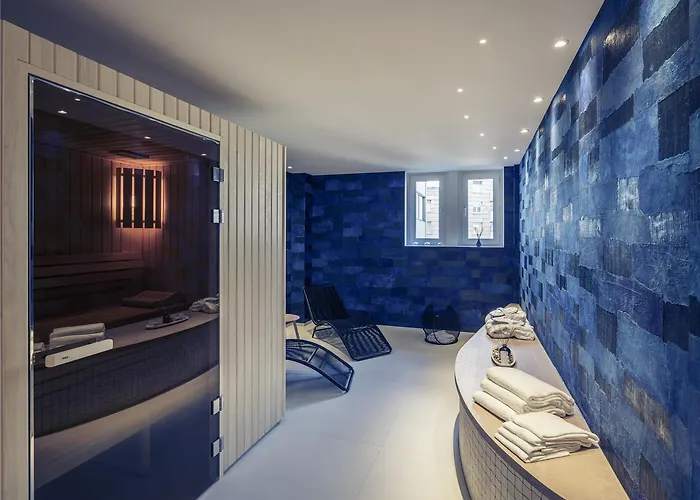 Mercure Centre Hotel 4*